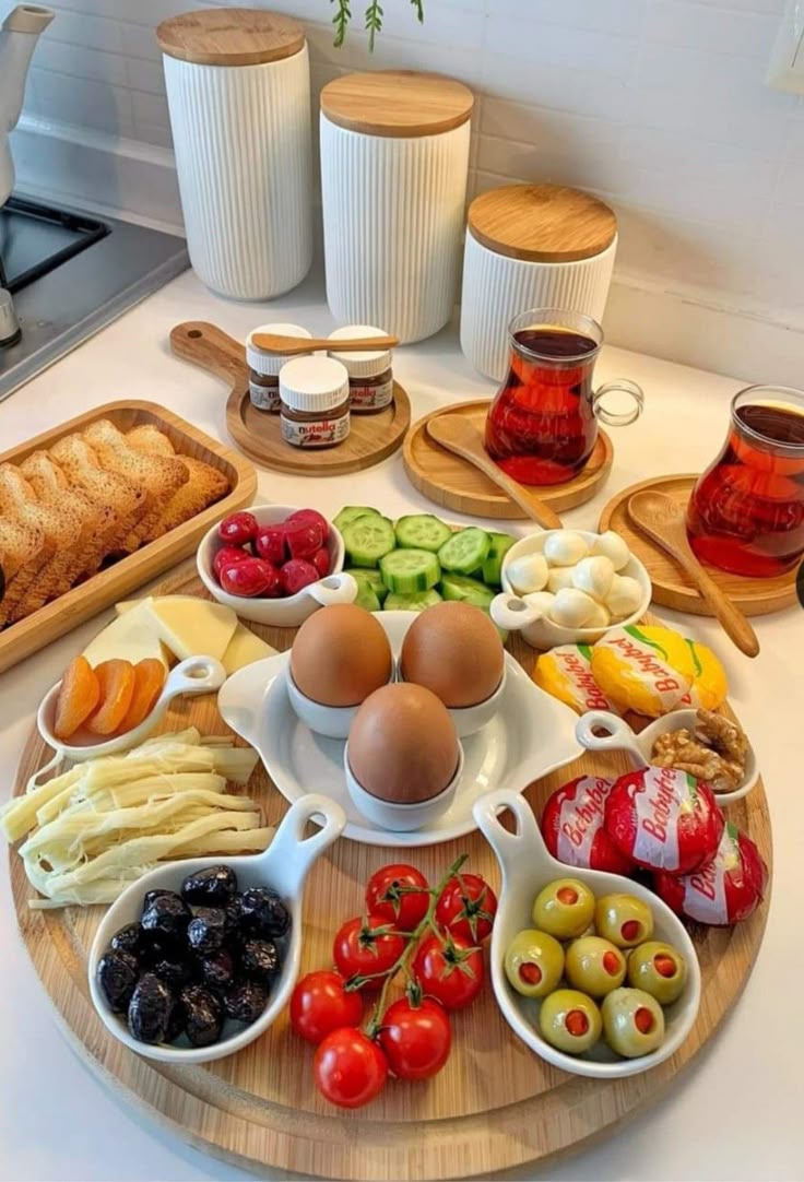 چیدمان و تزیین میز صبحانه