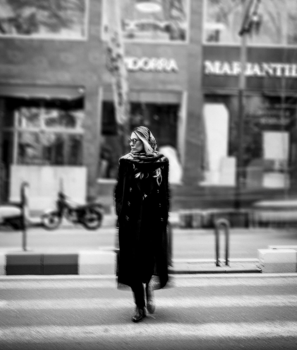 غزال رجبیان طراح لباس