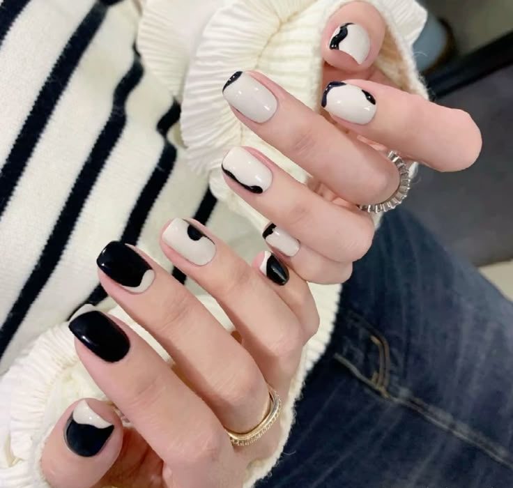 لاک ناخن ساده و مینیمال دخترانه و زنانه