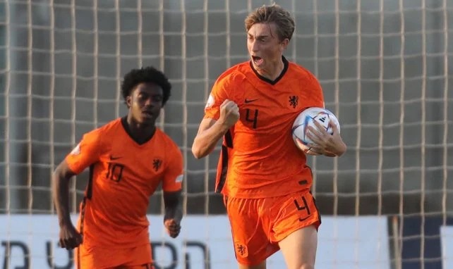 دین هویسن در هلند