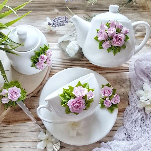 ظروف پذیرایی با طرح های برجسته گل