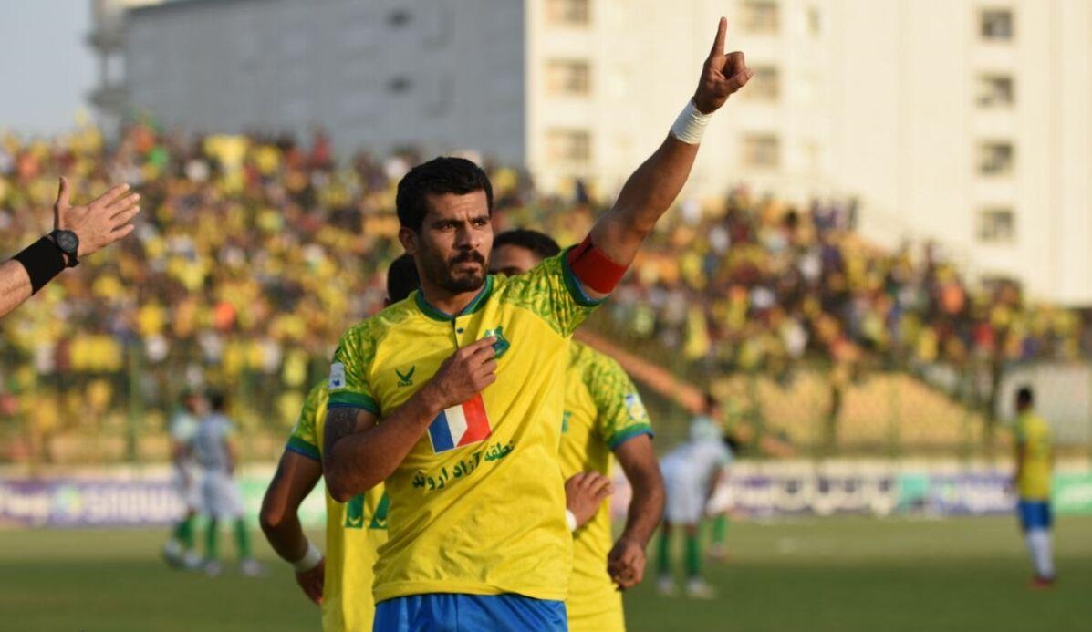 طالب ریکانی کاپیتان صنعت نفت