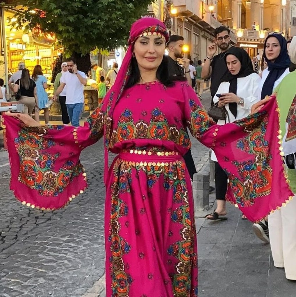 بیوگرافی آیسل کاپلان بازیگر خارجی سریال ناریا+ عکسهای شخصی اسرین