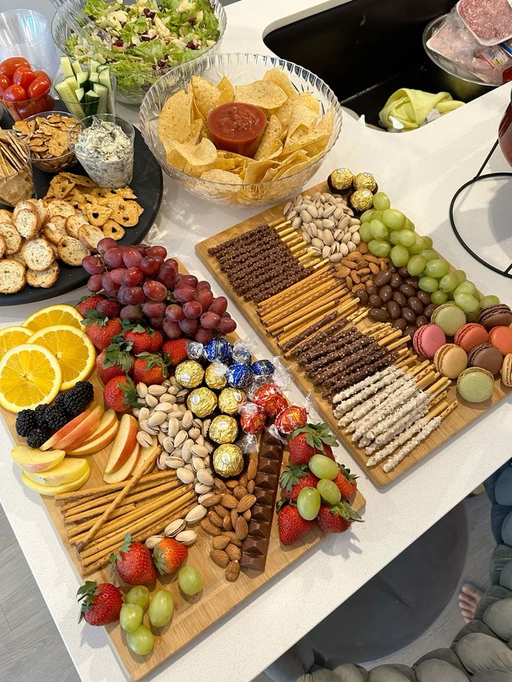 چیدمان میز پذیرایی