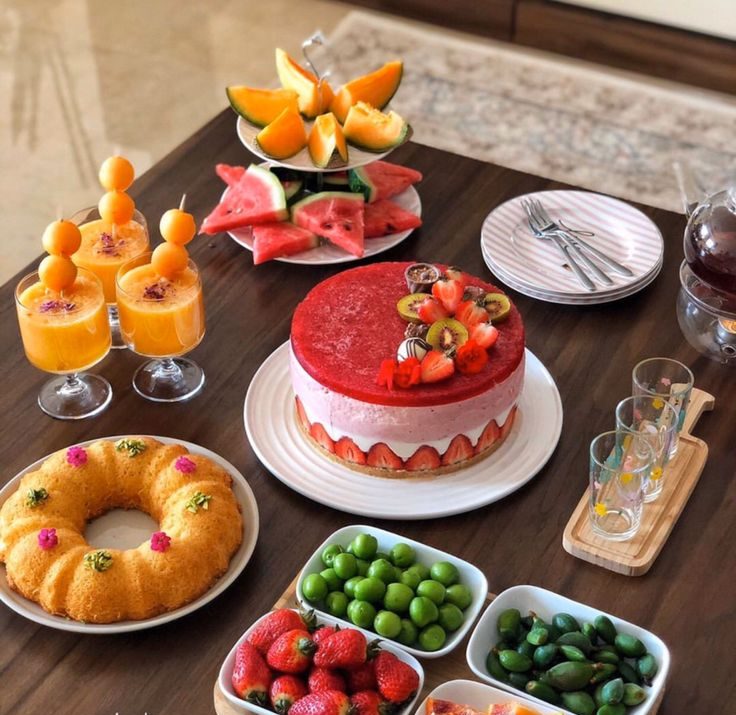 چیدمان میز پذیرایی