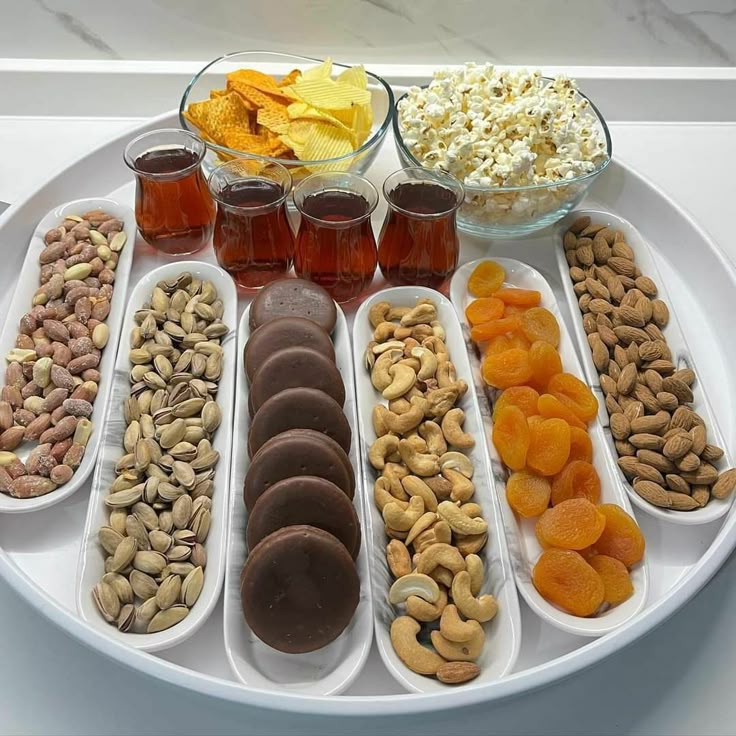 چیدمان میز پذیرایی