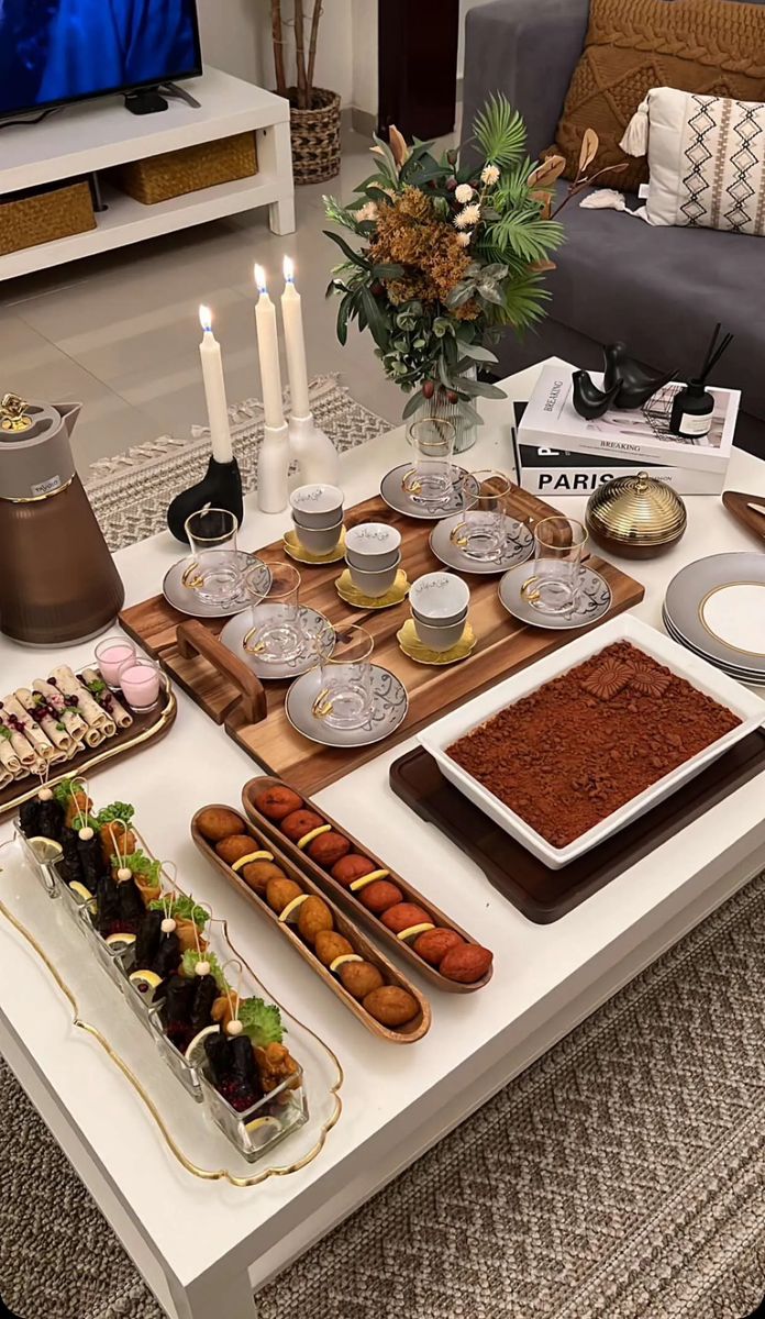 چیدمان میز پذیرایی