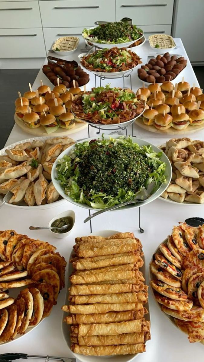 چیدمان میز پذیرایی