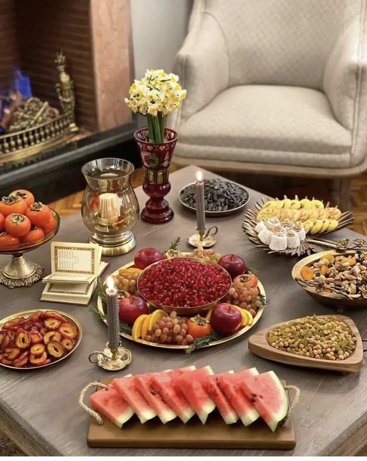 چیدمان میز پذیرایی