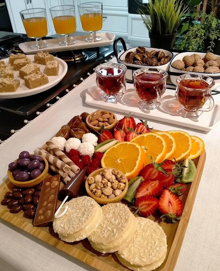 چیدمان میز پذیرایی