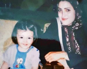 کودکی زهرا مددی