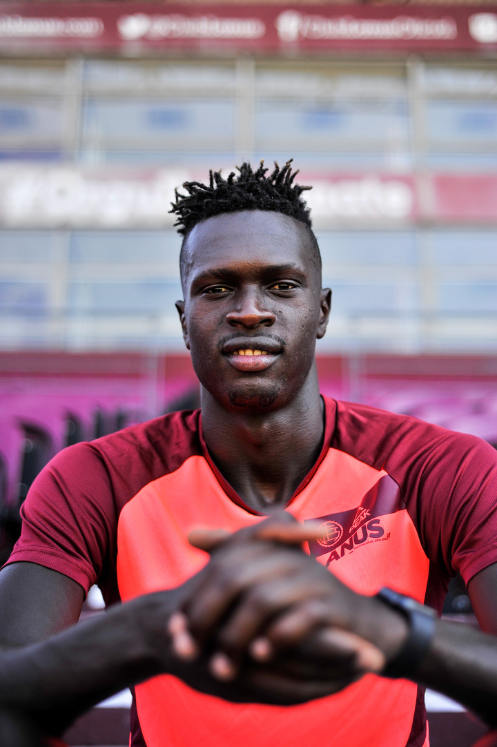 عثمان اندونگ مدافع استقلال