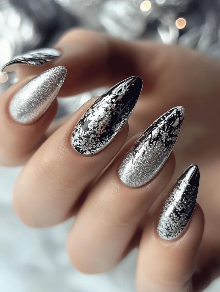 لاک ژل آیس نقره‌ای