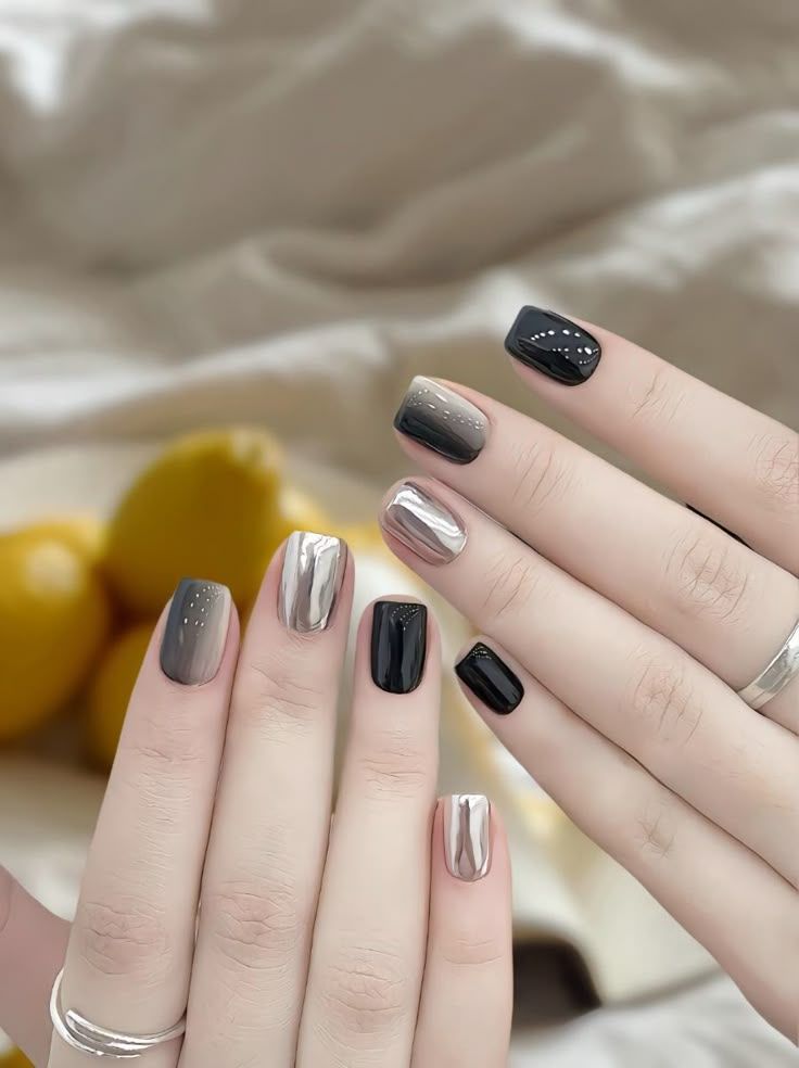 لاک ژل آیس نقره‌ای