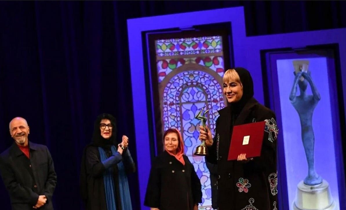 جوایز ریحانه رضی