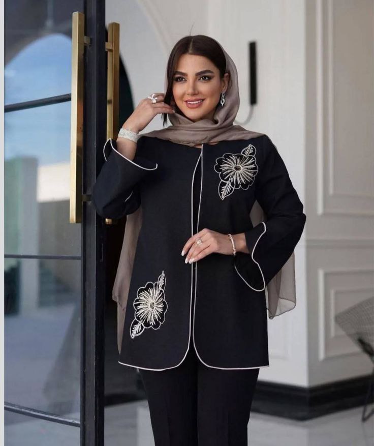 مانتو کتی مشکی مجلسی 
مدل مانتو کتی مشکی مجلسی