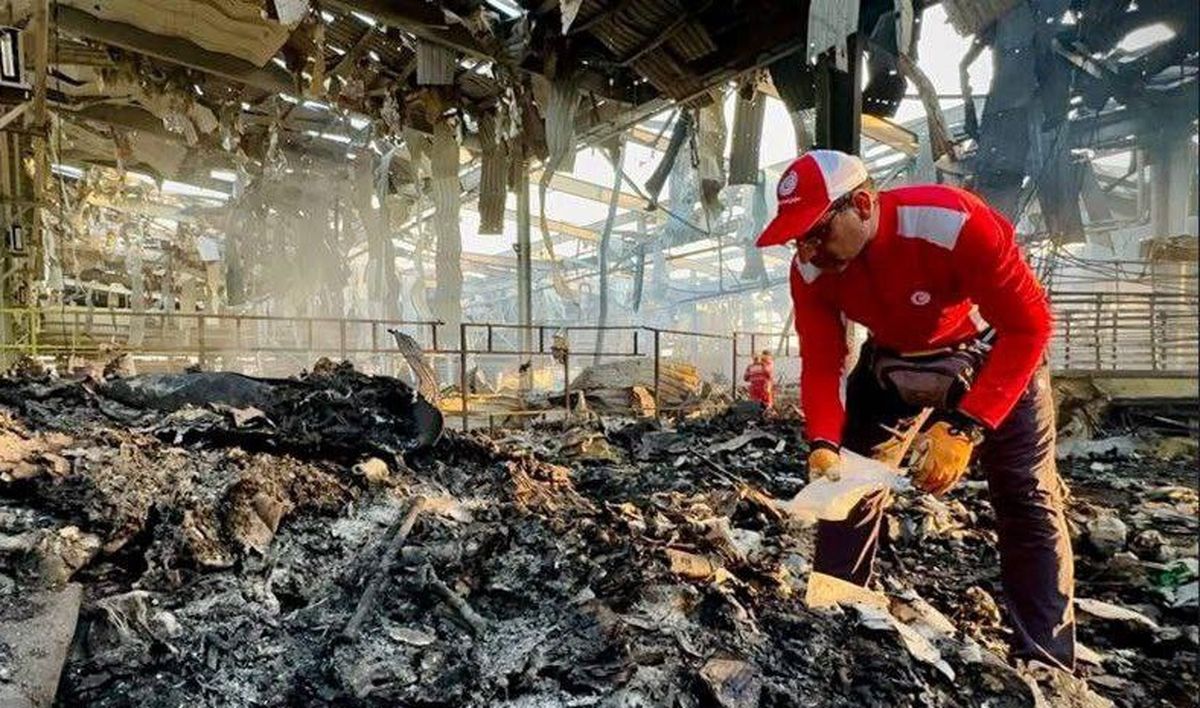 تلاش امدادگران برای پیدا کردن مصدومان