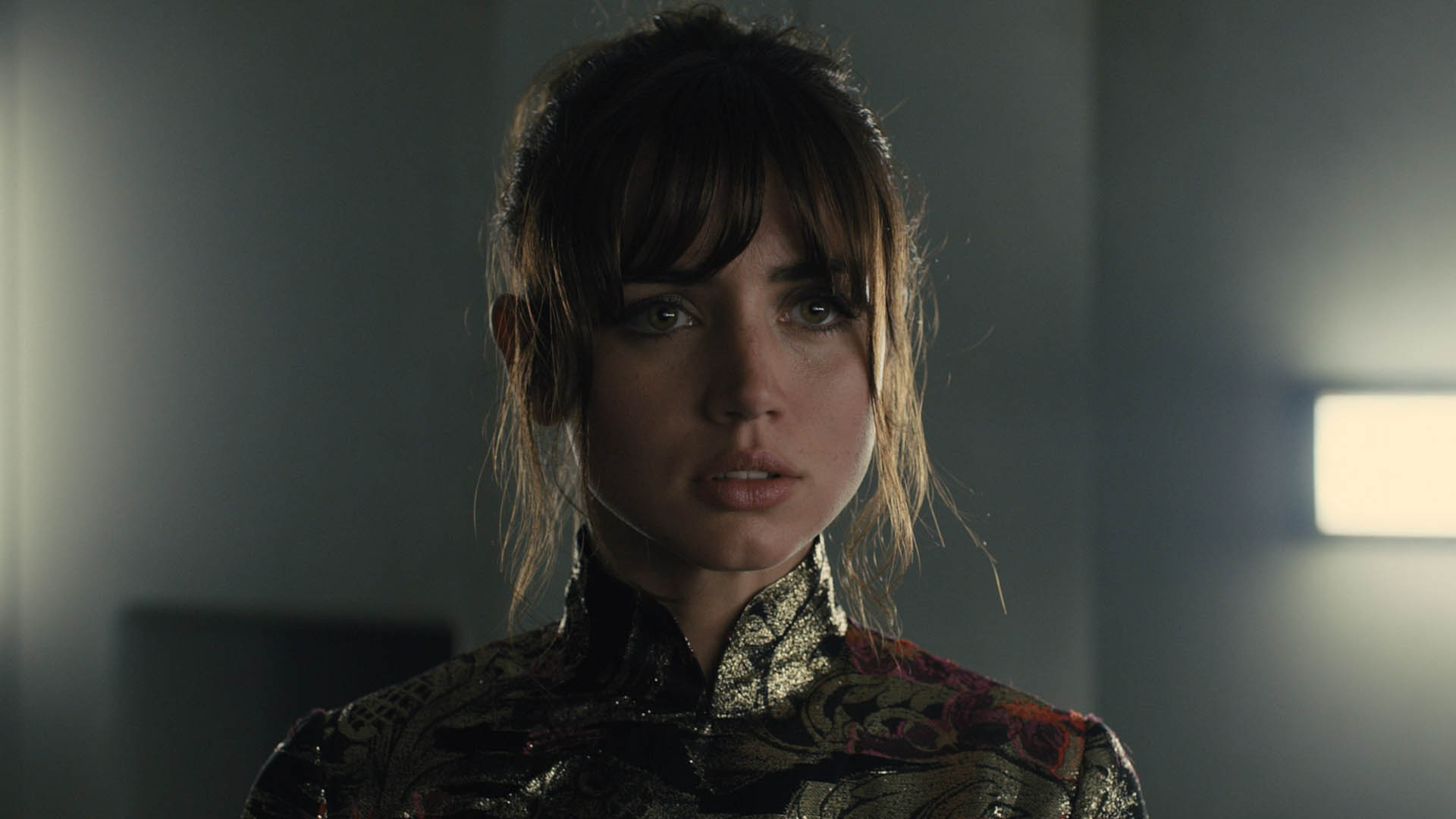 آنا د آرماس در بلید رانر