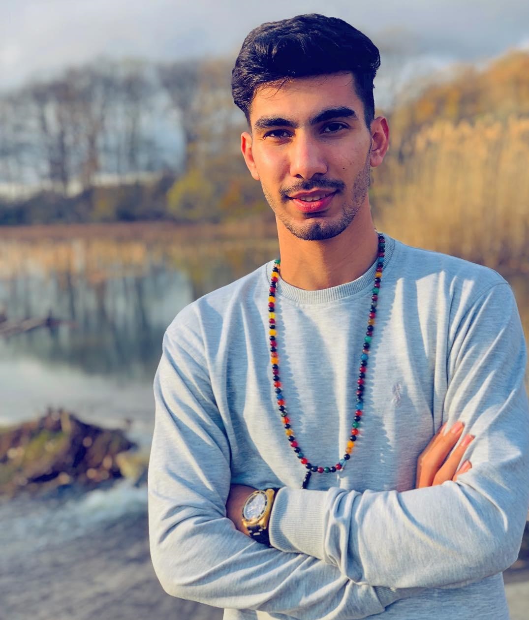 بیوگرافی رضا شکاری