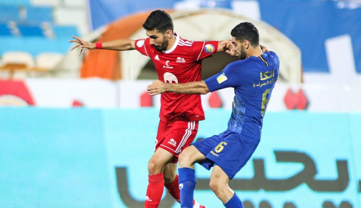 رضا شکاری در تراکتور