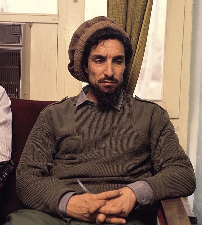 احمد شاه مسعود در کلاه پکول