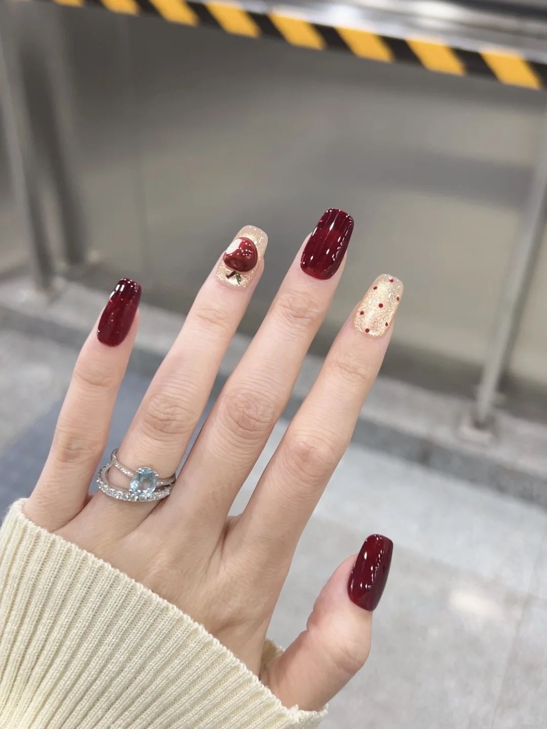 لاک ژل آیس قرمز