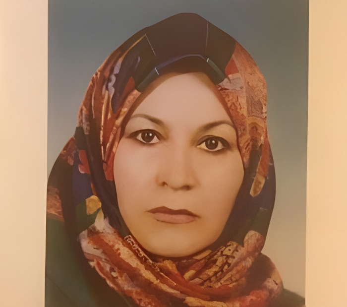 آزاده خورشیددوست 