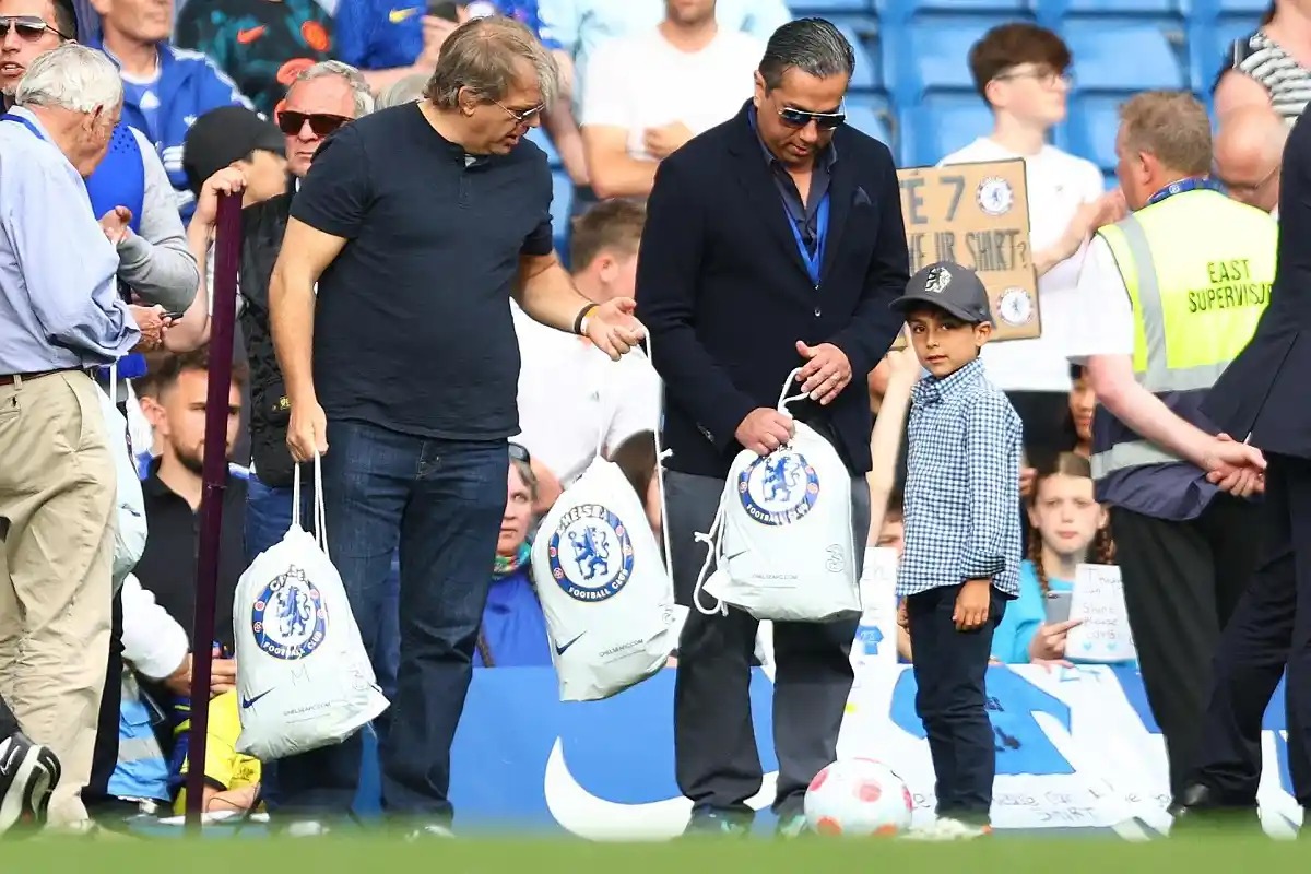 بهداد اقبالی تاجر ایرانی