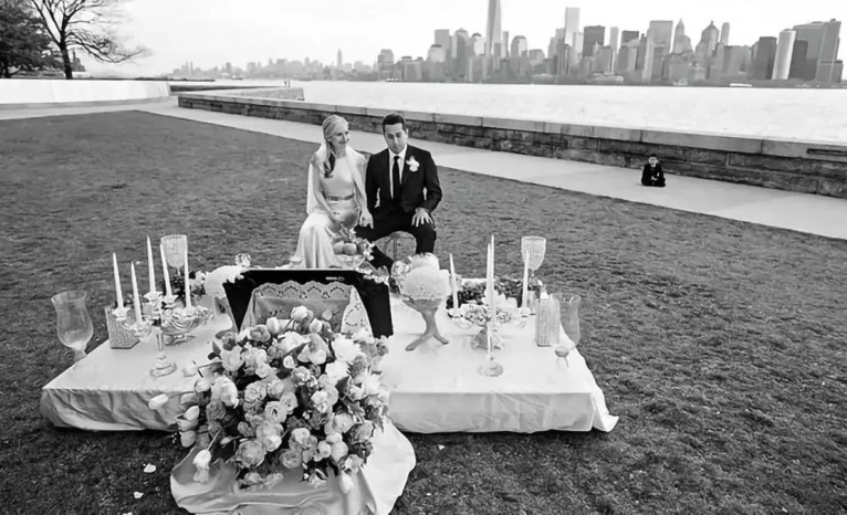 بهداد اقبالی و همسرش