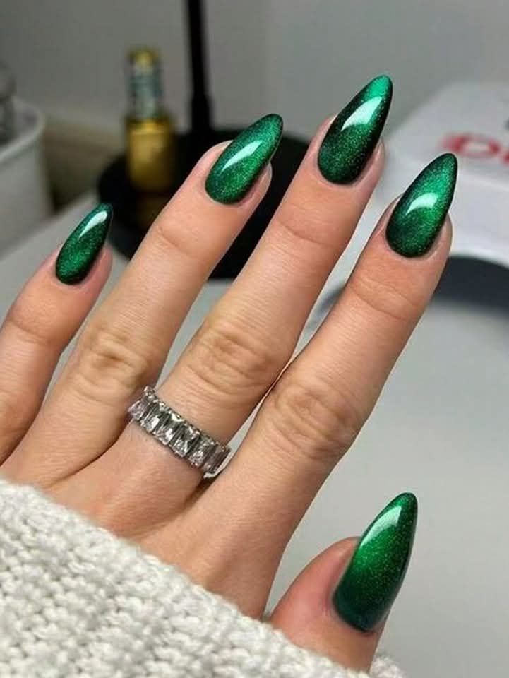 لاک ناخن ژل آیس سبز