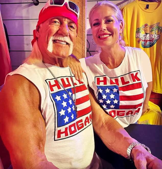 اسکای دیلی و هالک هوگان 