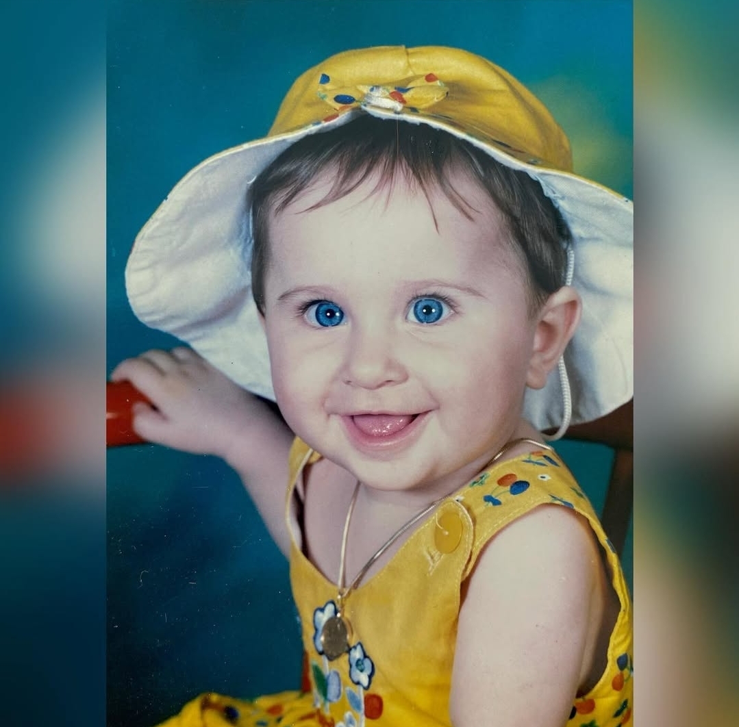 کودکی تینا یلان