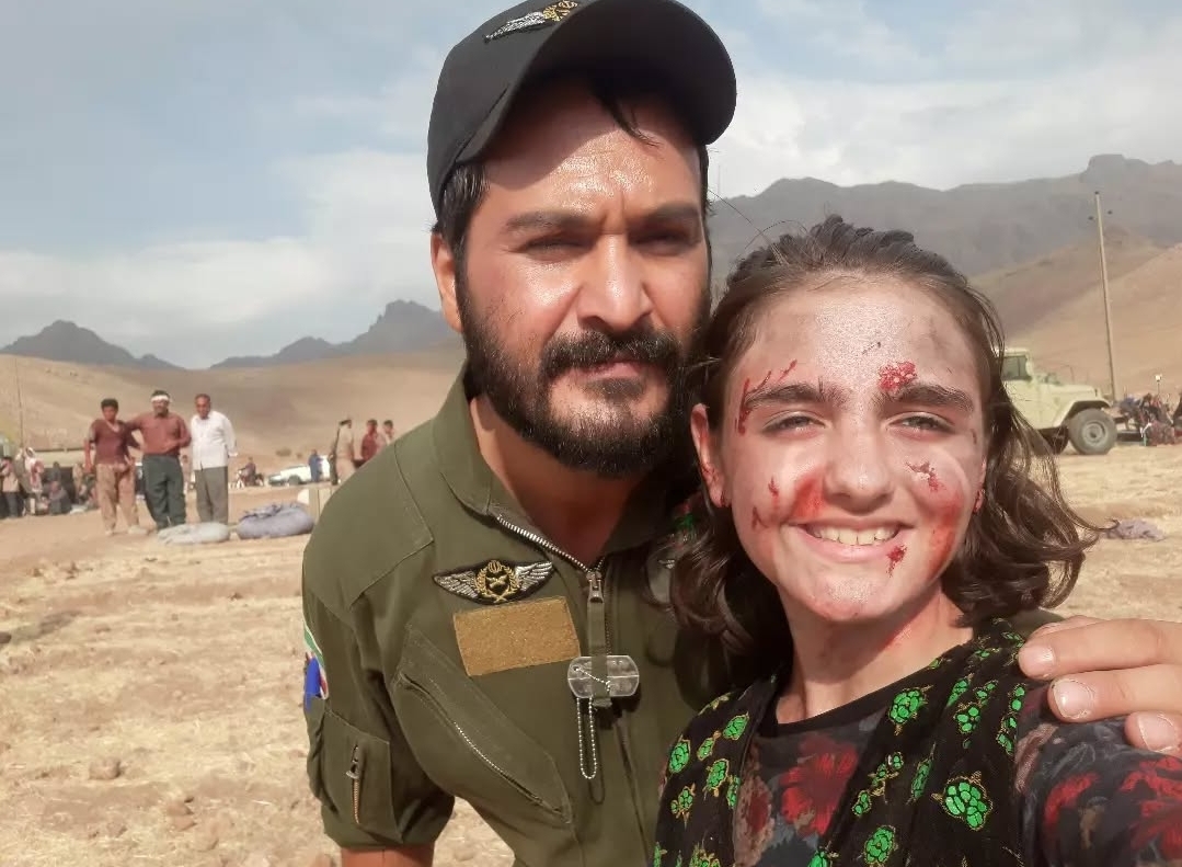 نیوشا علیپور در آسمان غرب