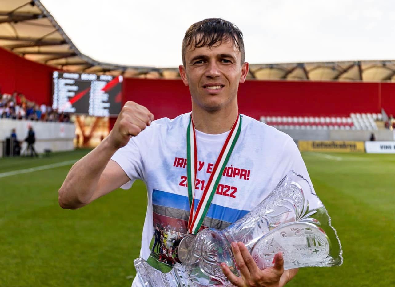 یاسر آسانی وینگر