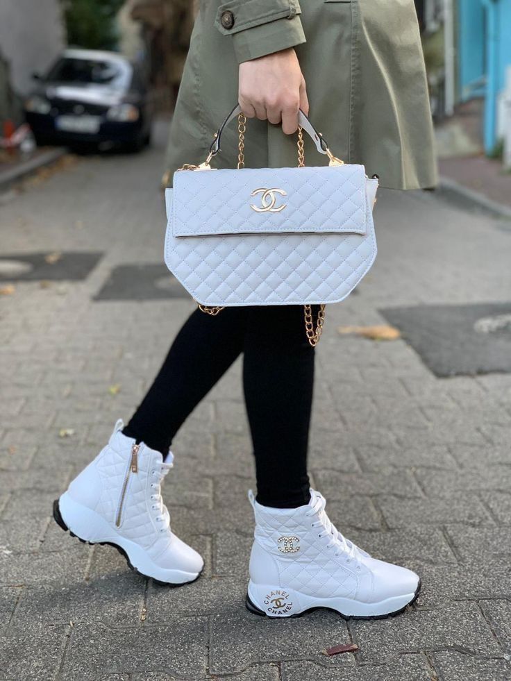 ست کیف و کتونی برند