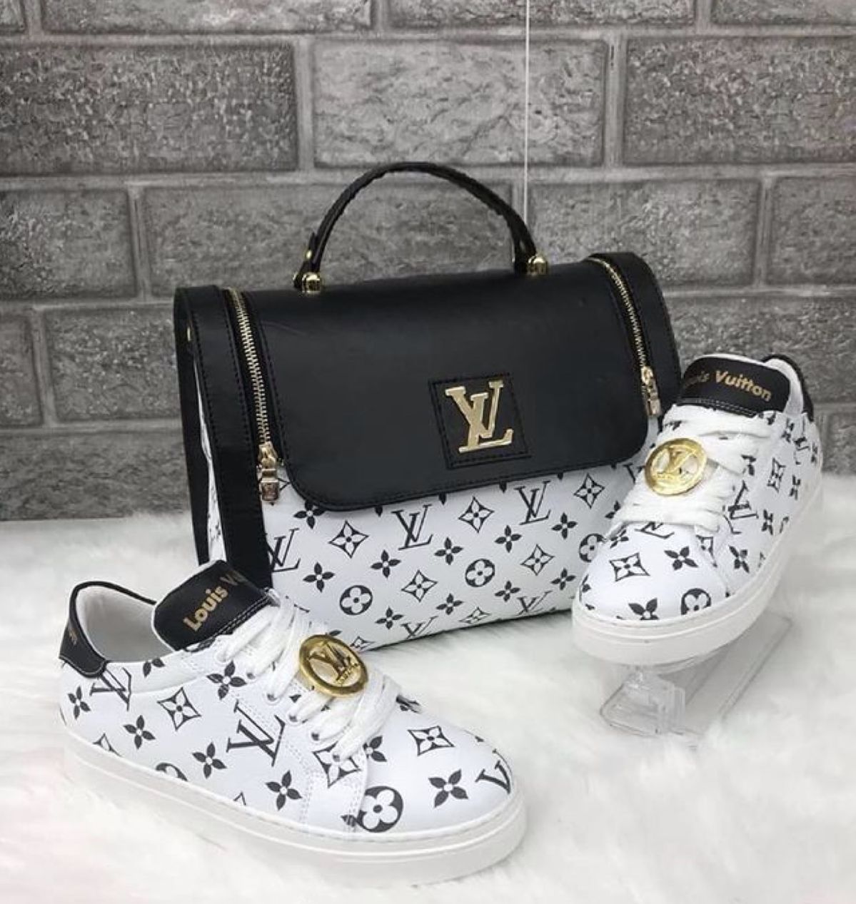 ست کیف و کتونی برند