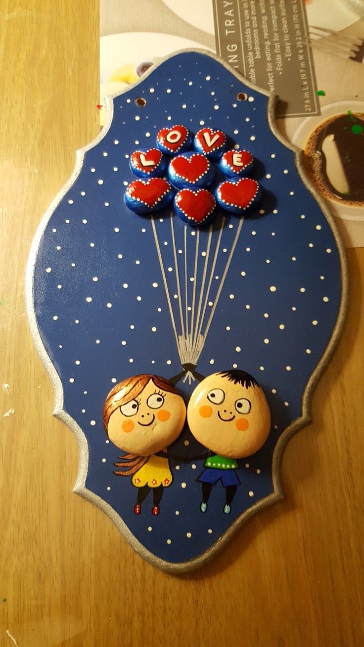دکوری با نقاشی روی سنگ