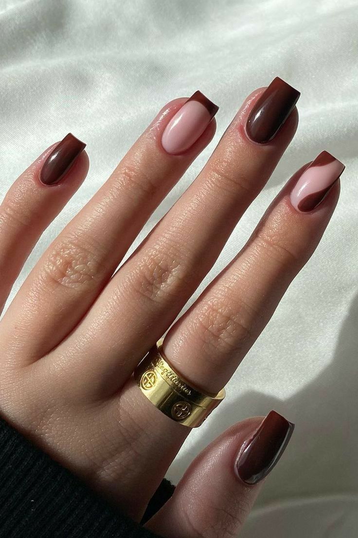 طراحی لاک ناخن قهوه ای شکلاتی
