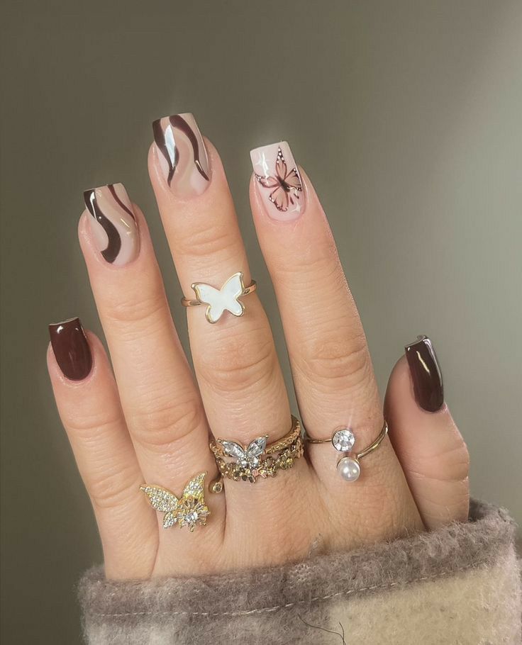 طراحی لاک ناخن قهوه ای شکلاتی