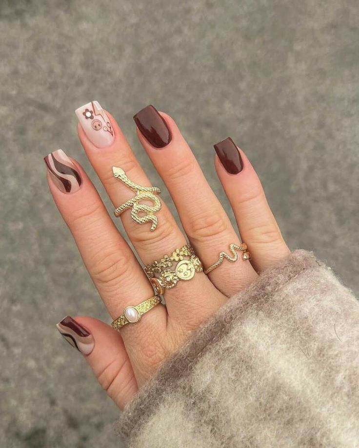 طراحی لاک ناخن قهوه ای شکلاتی