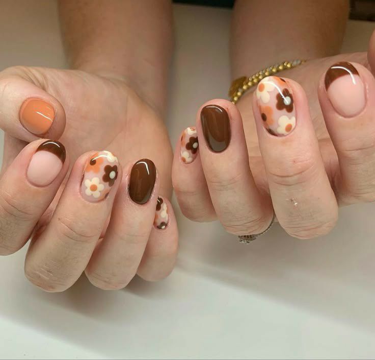 طراحی لاک ناخن قهوه ای شکلاتی