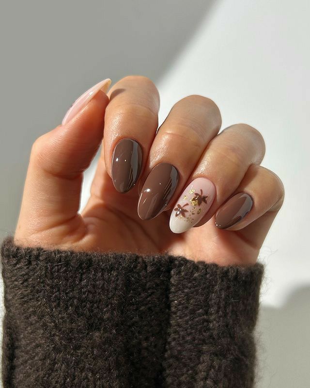 طراحی لاک ناخن قهوه ای شکلاتی