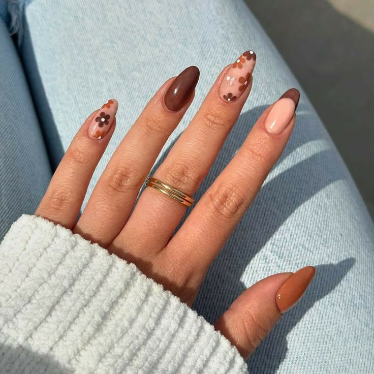 طراحی لاک ناخن قهوه ای شکلاتی