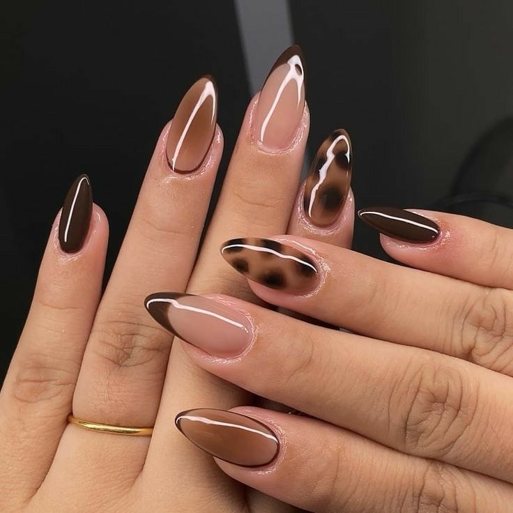 طراحی لاک ناخن قهوه ای شکلاتی