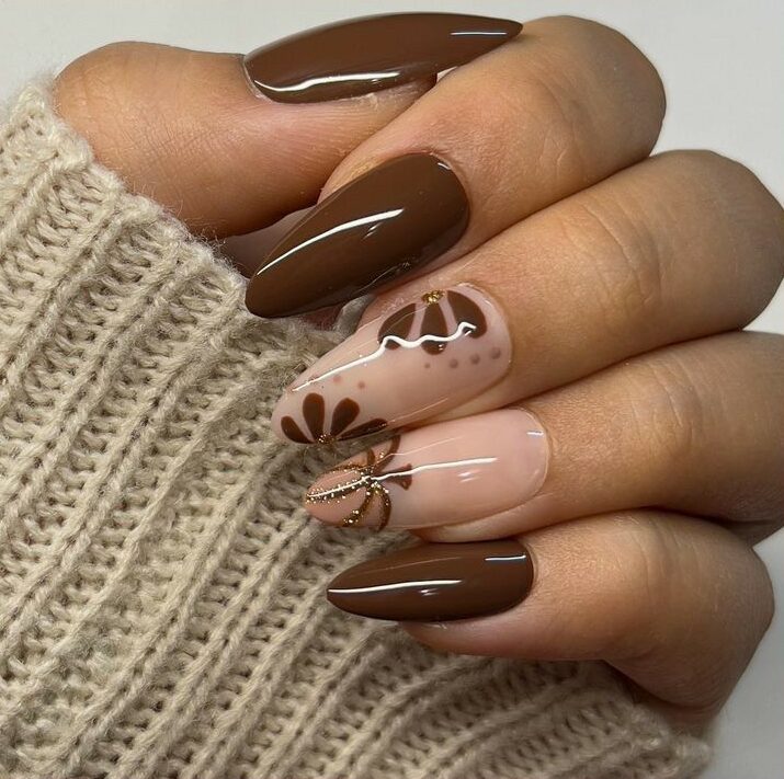 طراحی لاک ناخن قهوه ای شکلاتی