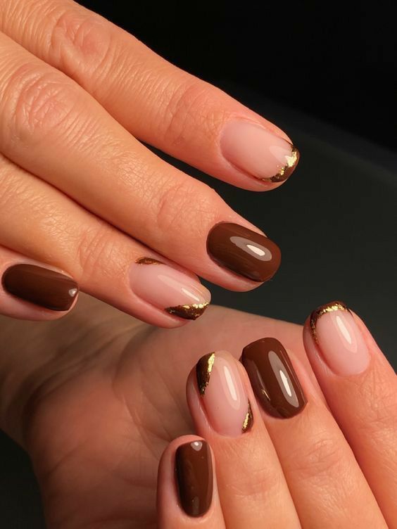 طراحی لاک ناخن قهوه ای شکلاتی
