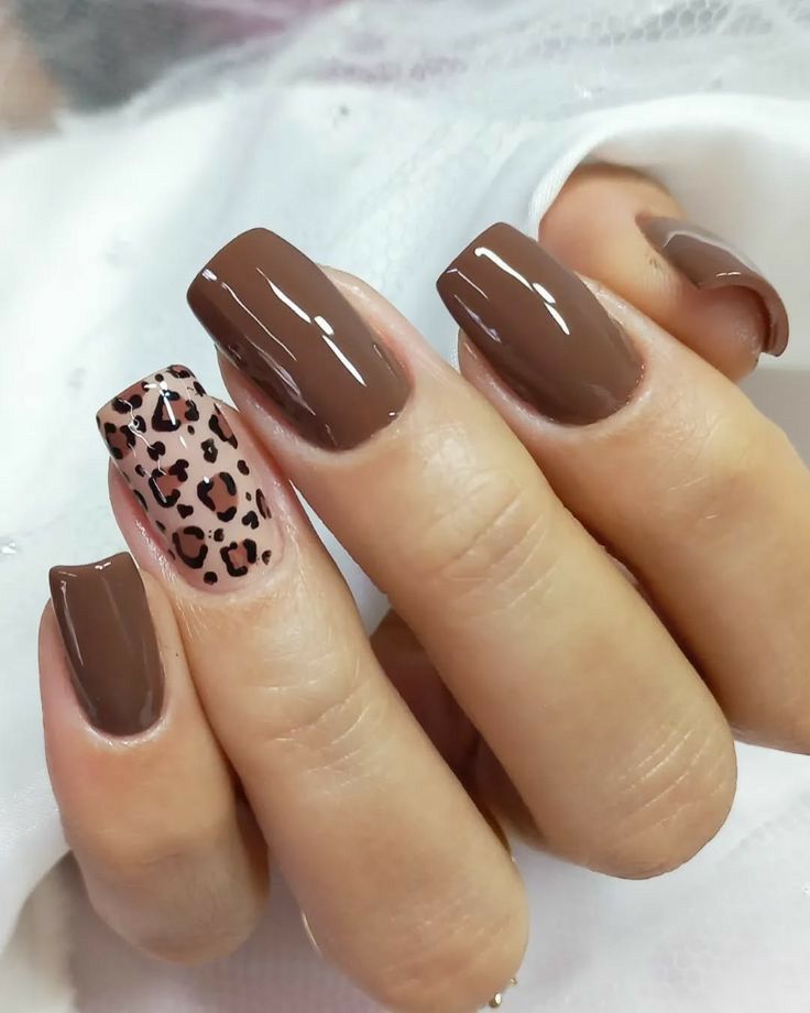 طراحی لاک ناخن قهوه ای شکلاتی
