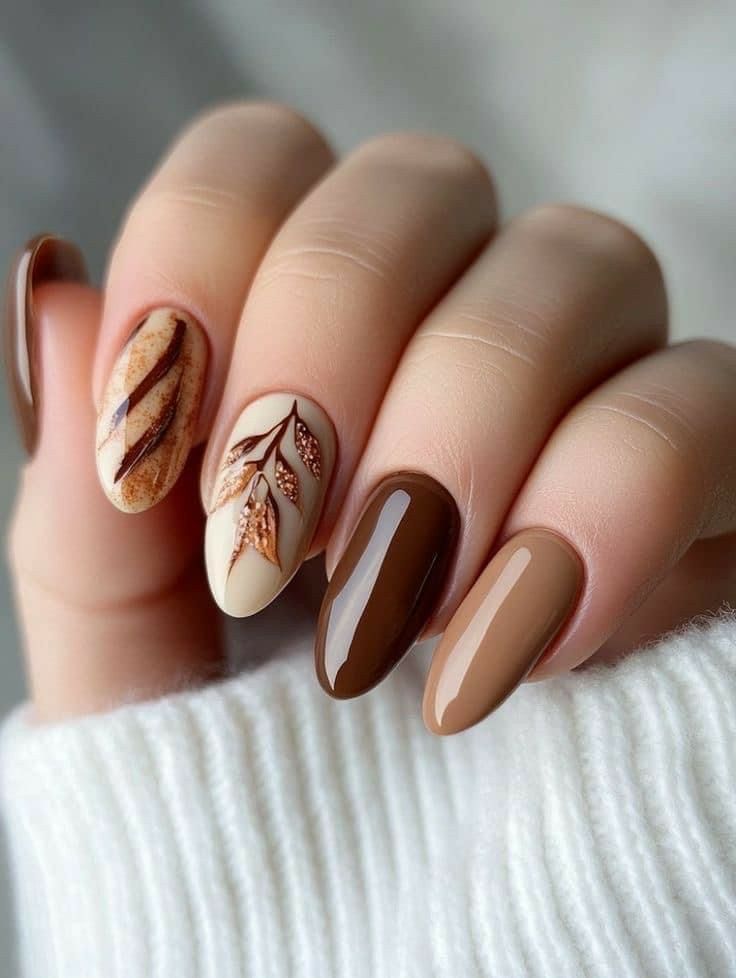 طراحی لاک ناخن قهوه ای شکلاتی