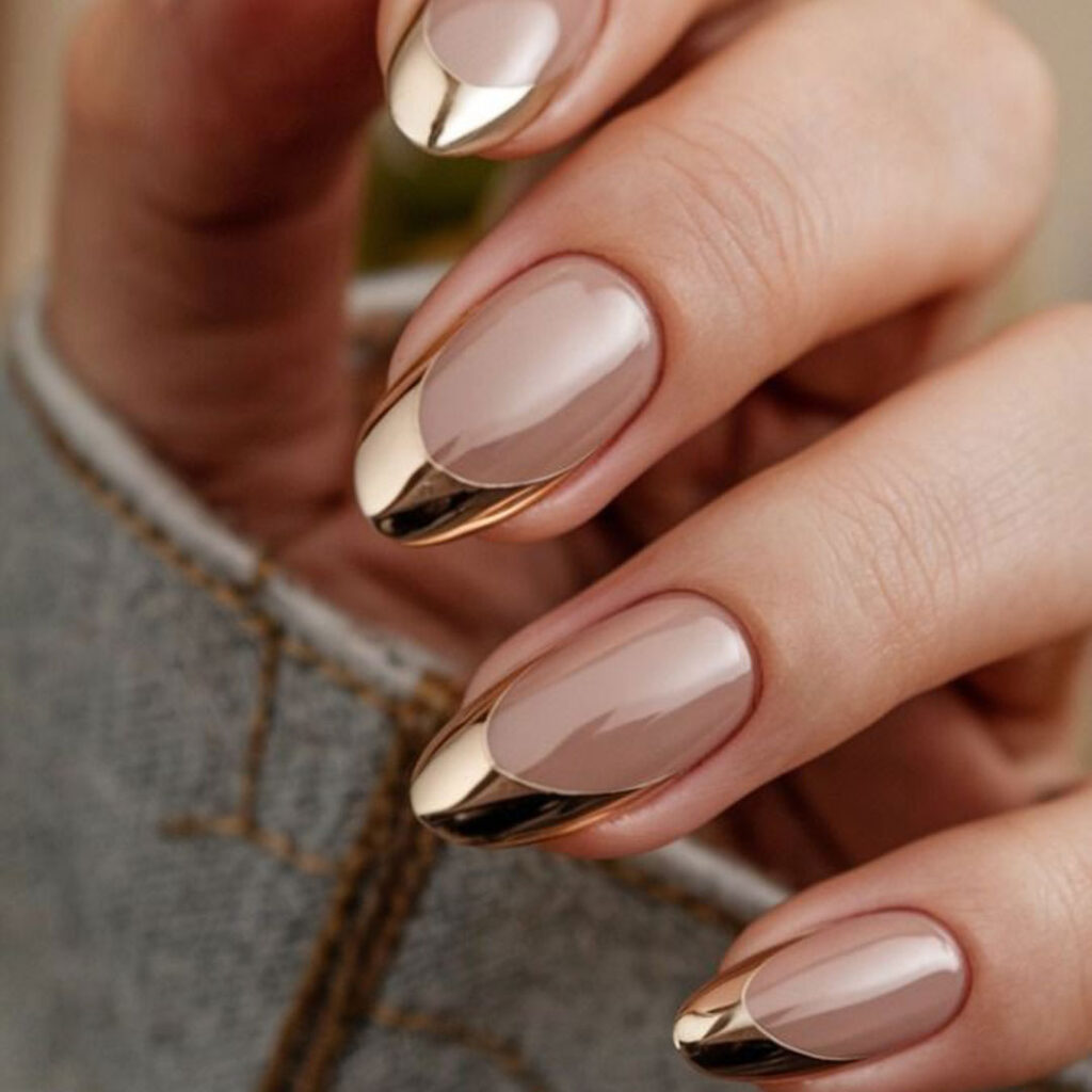 فرنچ کروم طلایی
فرنچ کروم نقره ای