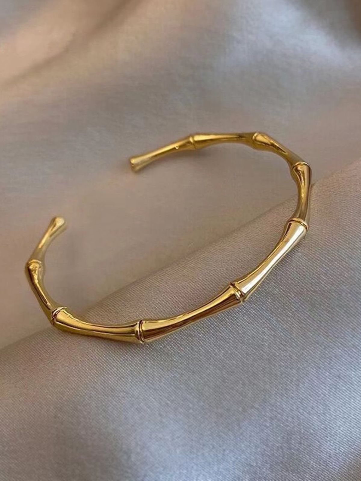 بنگل طلا مینیمال
